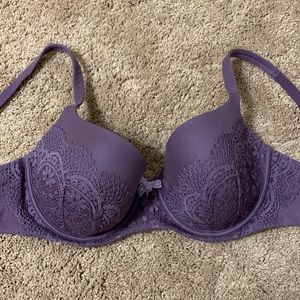Victoria’s Secret bra. Dusky purple 34DDD. Lined Demi style.